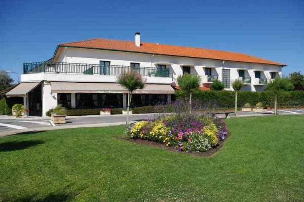 Hotel Des Pins — Soulac Sur Mer