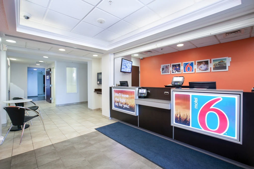 Motel 6 Brooklyn Center MN Minneapolis - photo 30