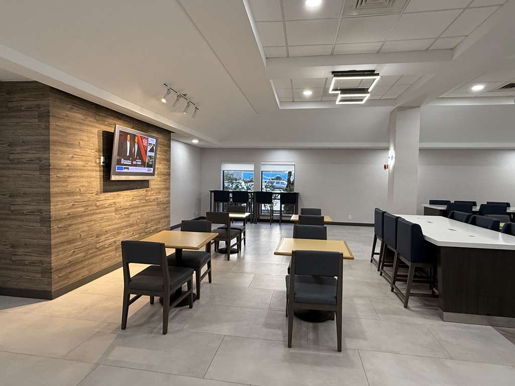 Quality Inn & Suites Baton Rouge West Port Allen - photo 31