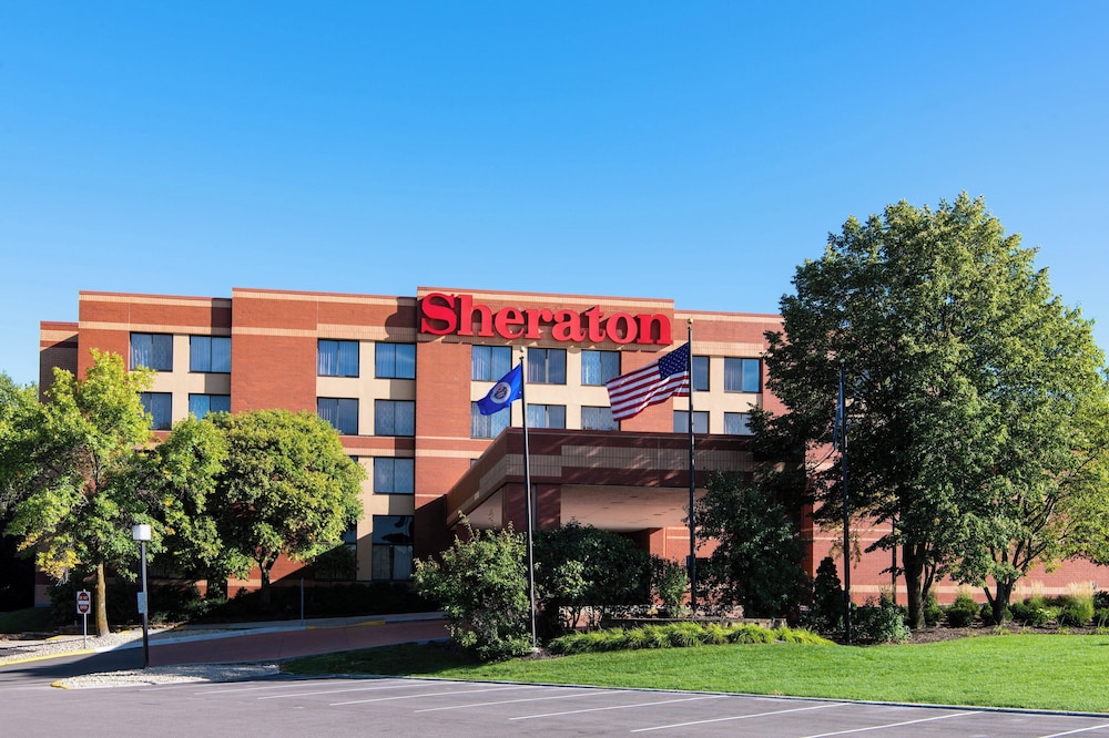 Sheraton Minneapolis West Hotel — hotel in Minnetonka