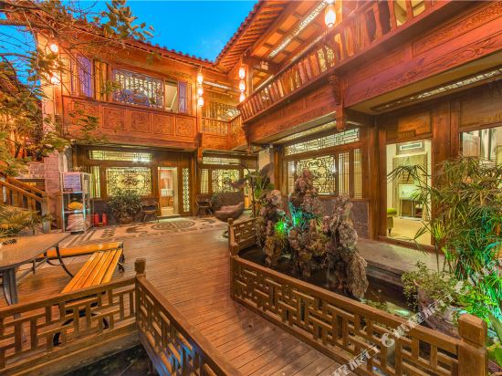 Jifeng Zhilv Inn in Lijiang, People's Republic of China