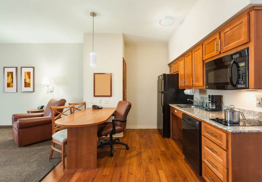 Candlewood Suites Houston I 10 East by IHG - photo 14