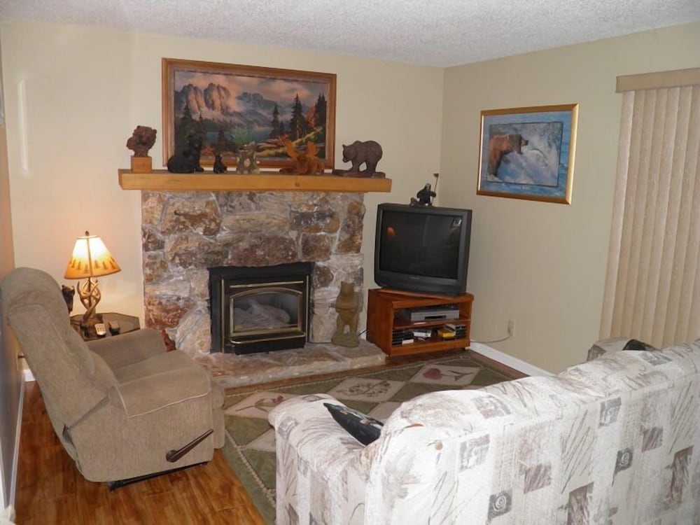 3832 Regina Rd. - photo 14