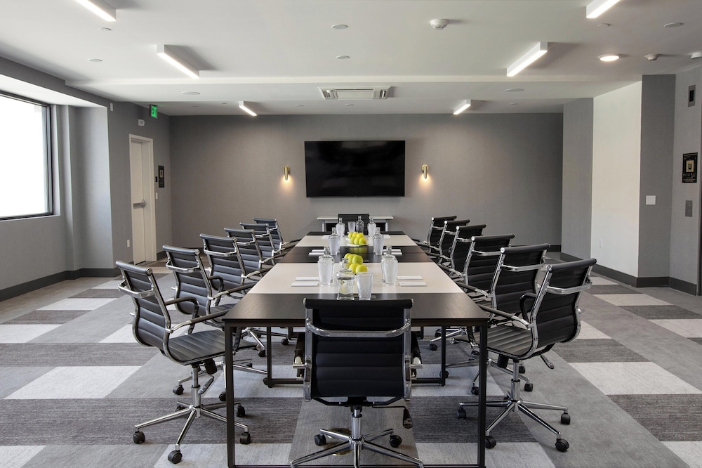 The Glenmark Glendale a Tribute Portfolio Hotel - photo 64