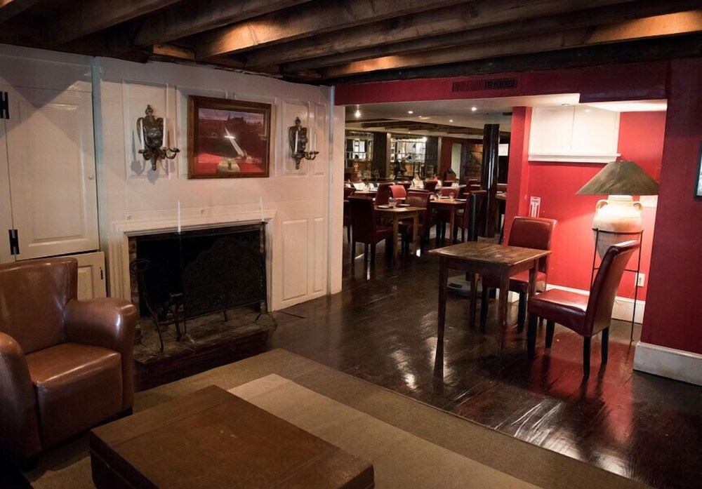 The Red Lion Inn Resort 1704 - photo 3