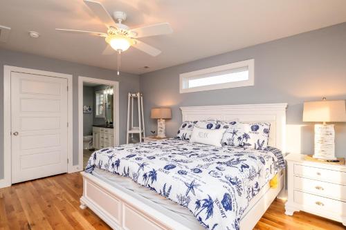 Beach 45 by Oak Island Accommodations - photo 2