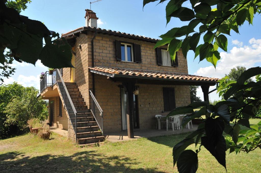 Agriturismo Podernuovo — 4-Star Luxury Hotel in Acquapendente, Italy