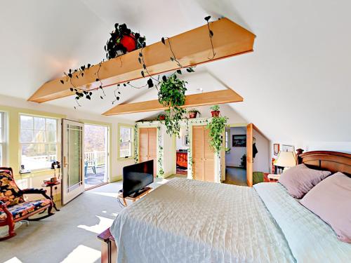 Brookview Bungalow — Wellfleet — photo 3