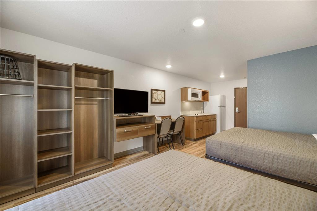 WoodSpring Suites Orlando I 4 & Convention Center - photo 18