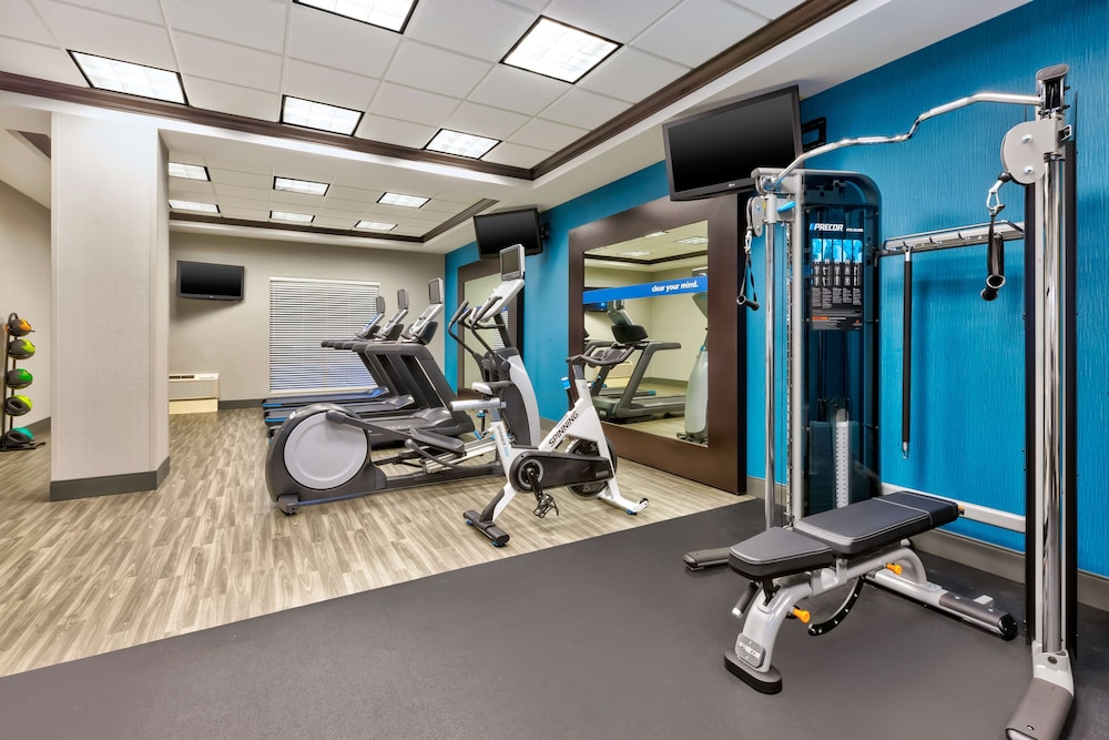 Hampton Inn & Suites Flint Grand Blanc - photo 26