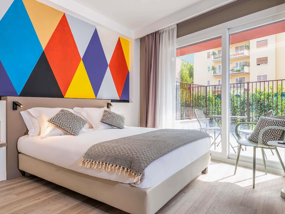 Aparthotel Adagio Rome Vatican — 4-Star Luxury Hotel in Rome, Italy