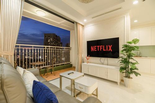 CR Concept Vinhomes Central Park Service Apartment — 5-Star Luxury Hotel in Ho Chi Minh City, Vietnam