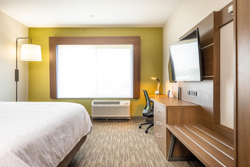 Holiday Inn Express & Suites San Jose Silicon Valley - photo 22