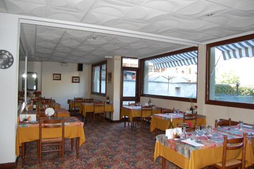 H Tel De Paris — Bagneres De Luchon