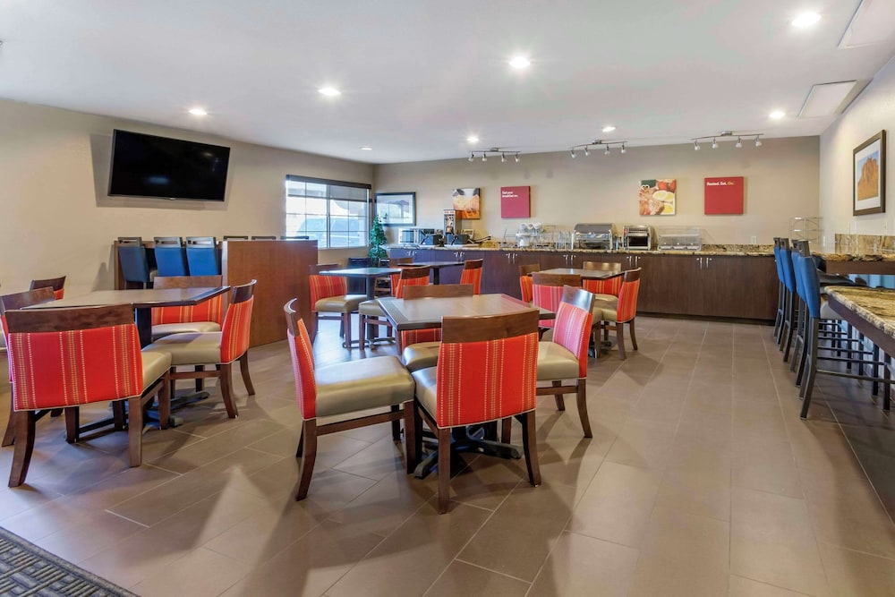 Spark by Hilton Tempe Phoenix Airport - photo 27