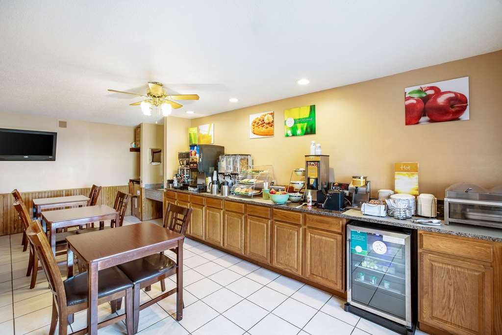 Quality Inn Storm Lake - photo 26