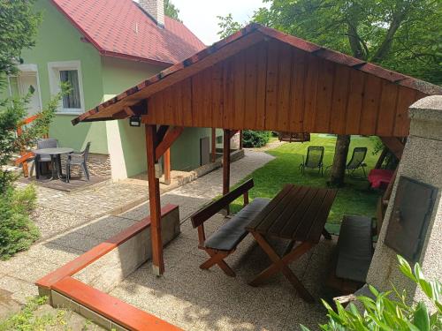 Chata lázně Evženie Klášterec nad Ohří — hotel in Klasterec Nad Ohri