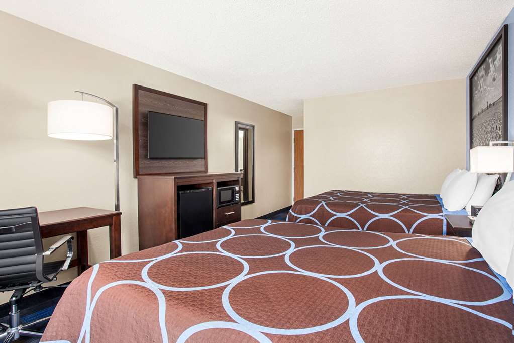 Super 8 by Wyndham Lenexa Overland Park Mall Area - photo 20