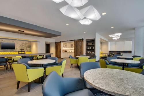 Hyatt Place Iowa City Downtown - photo 6