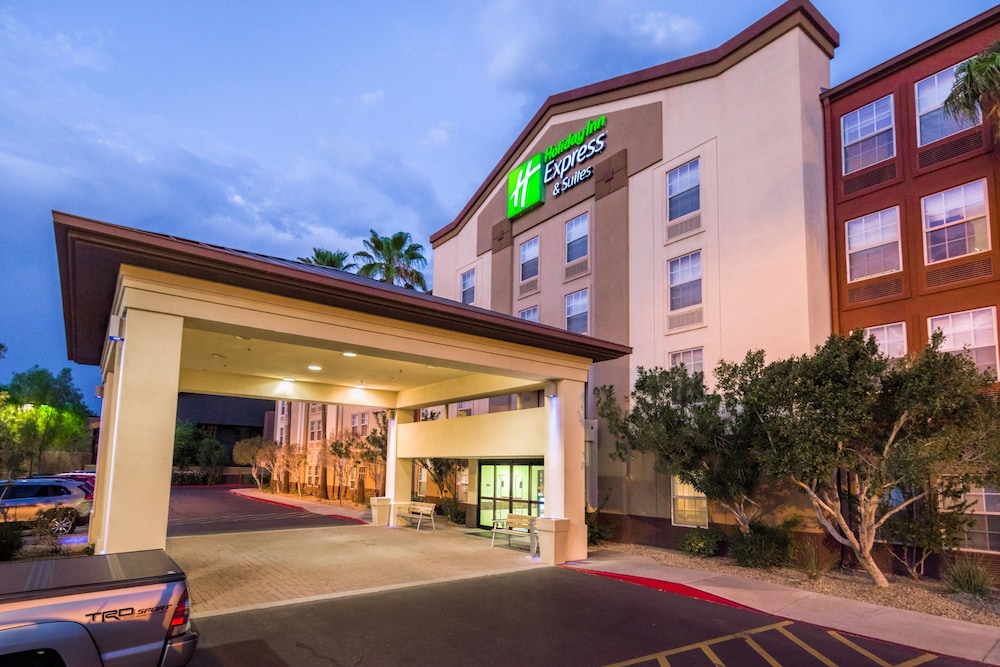 Holiday Inn Express Hotel & Suites Phoenix Airport by IHG - featured photo