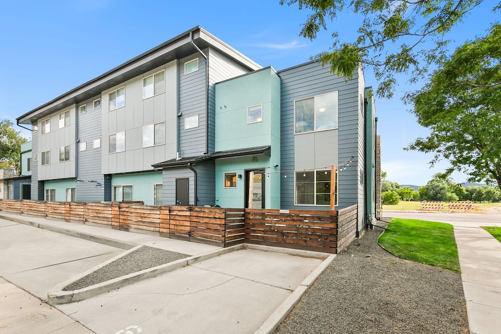 Old Town Modern New Build: Rftp Spa W Mtn Views - photo 39