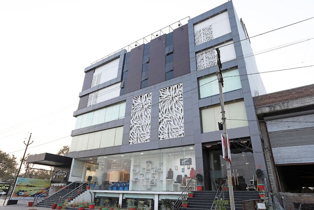 Oyo 11375 Hotel G20 Inn in Kota, India