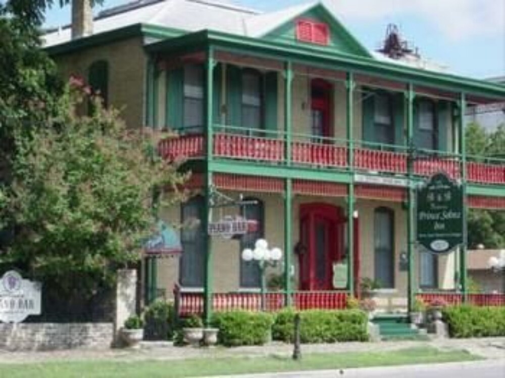 Prince Solms Inn - carbon neutral hotel in New Braunfels