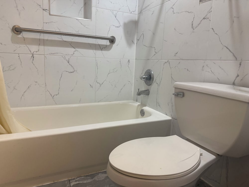 Economy Lodge by Hotel O Texas City - photo 20