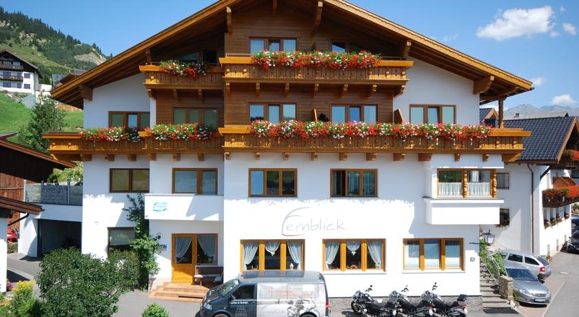 Aparthotel Fernblick in Fiss, Austria