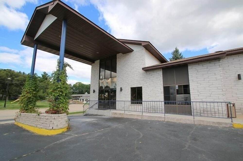 Chippewa Hotel & Suites - photo 7