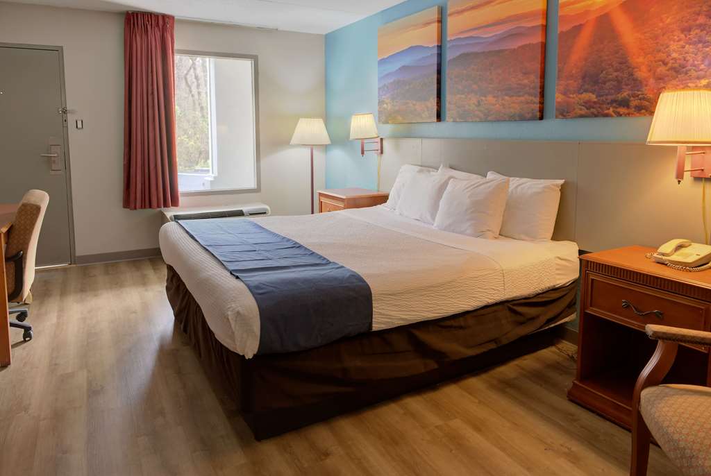 Days Inn by Wyndham Harriman - photo 19