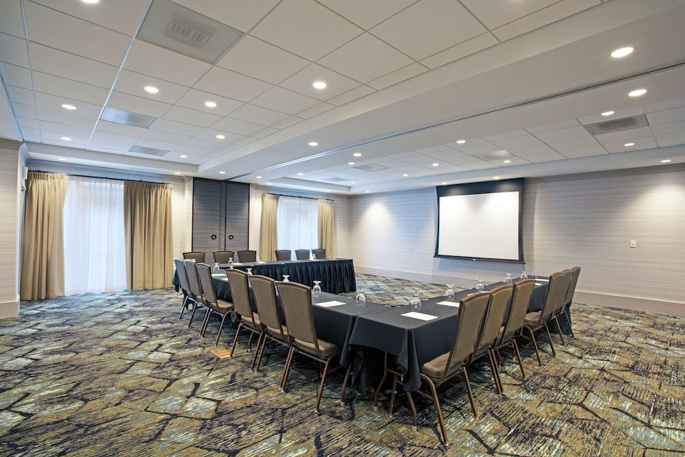 Homewood Suites by Hilton Albany - photo 28