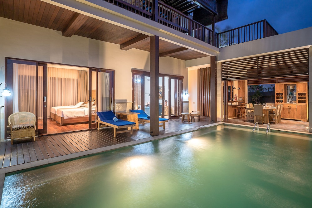 De Kutuh Villa — 4-Star Luxury Hotel in Bali, Indonesia