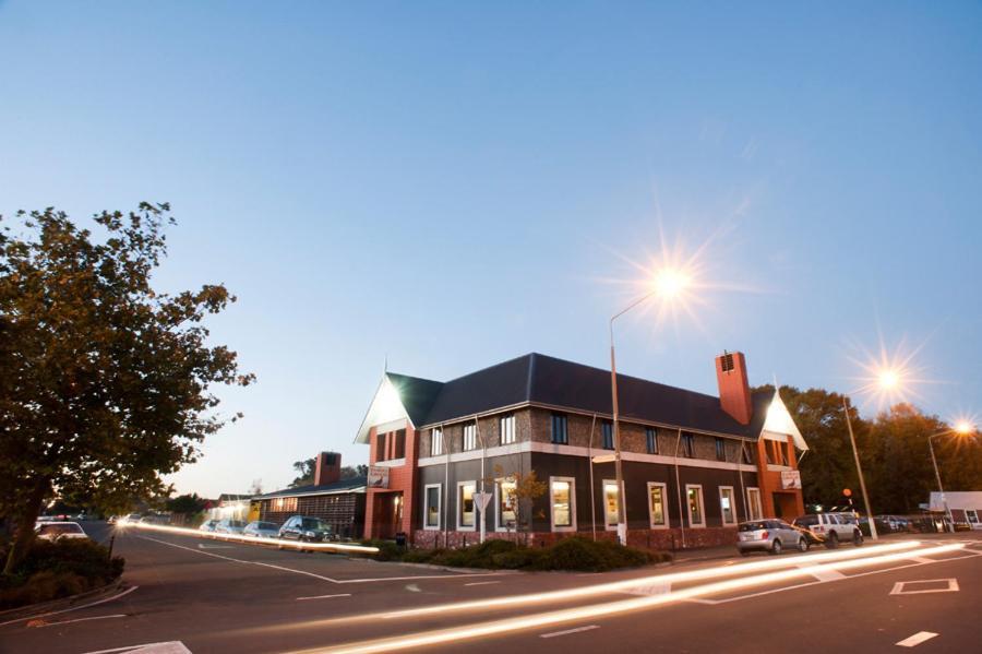 The Famous Grouse Hotel in Lincoln, New Zealand