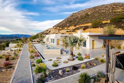 Villa Amore Valentina Valle de Guadalupe — 4-Star Luxury Hotel in Valle De Guadalupe, Mexico
