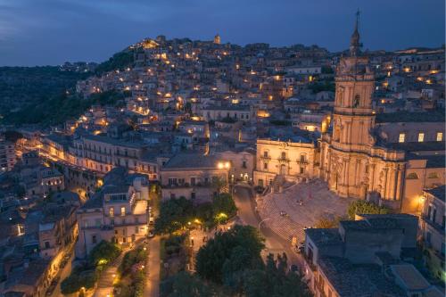 Appartamenti Vista San Giorgio Pomelia — 4-Star Luxury Hotel in Modica, Italy