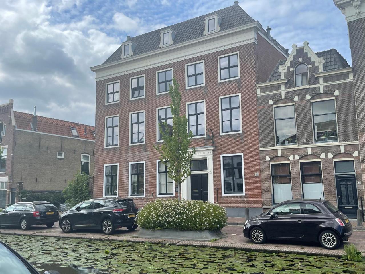 Canal House in Historic City Center Gouda — 4-Star Luxury Hotel in Gouda, Netherlands