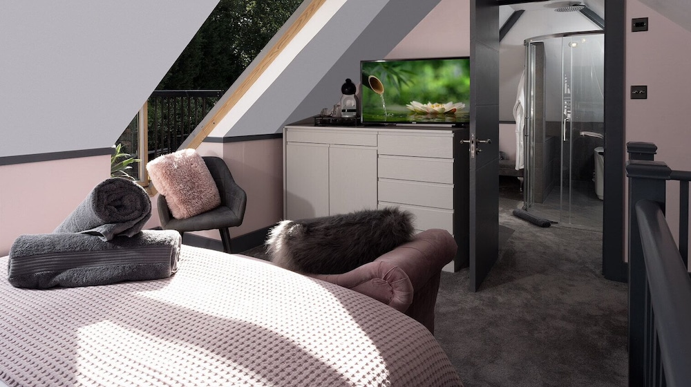 Stay At Fl — Crawley — photo 2