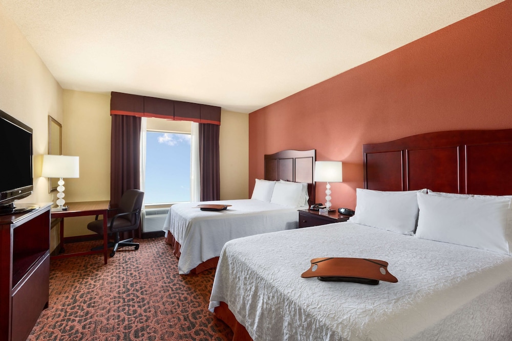 Hampton Inn & Suites Mission - photo 9