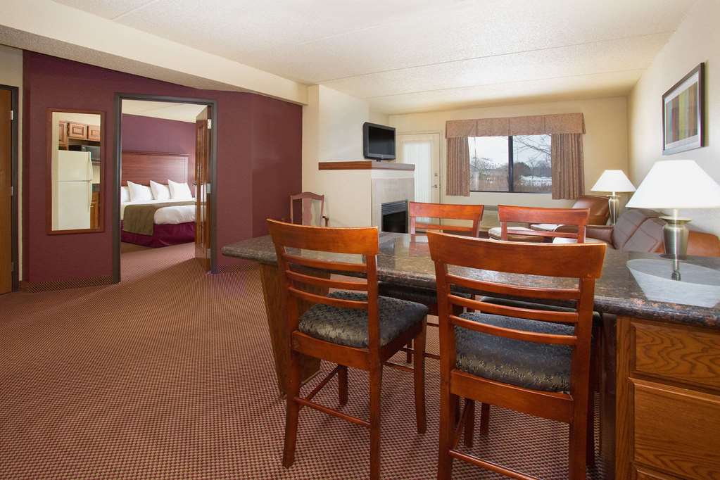 AmericInn by Wyndham New London - photo 15