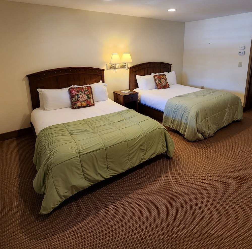 The Inn at Shady Lawn - photo 6