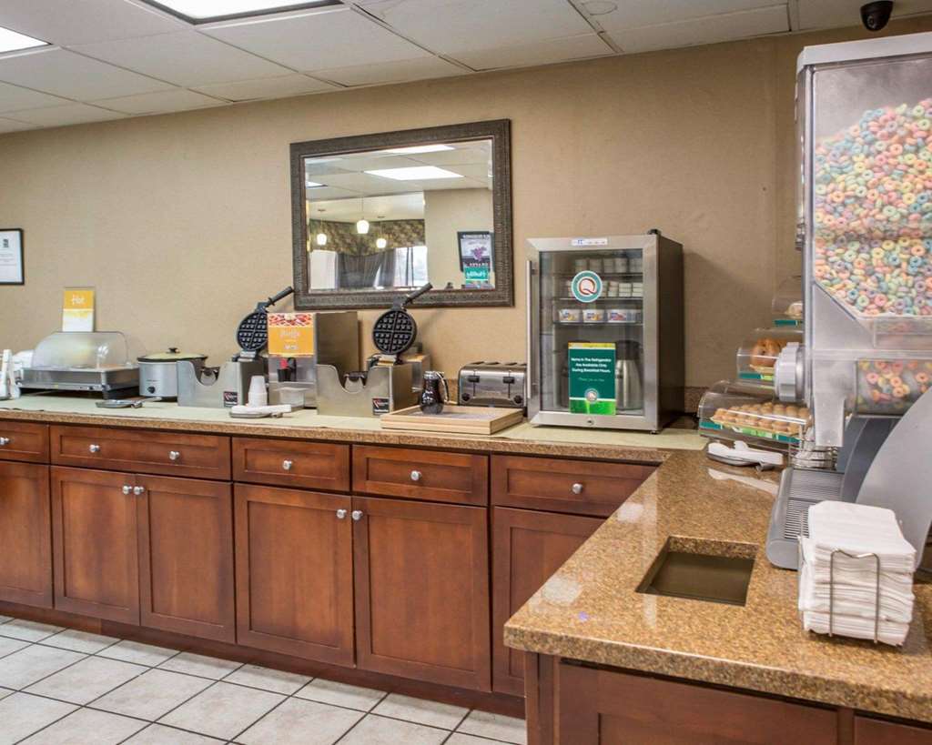 Quality Inn Merchants Drive - photo 28