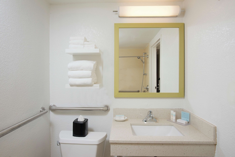 Hampton Inn Hilton Head - photo 27