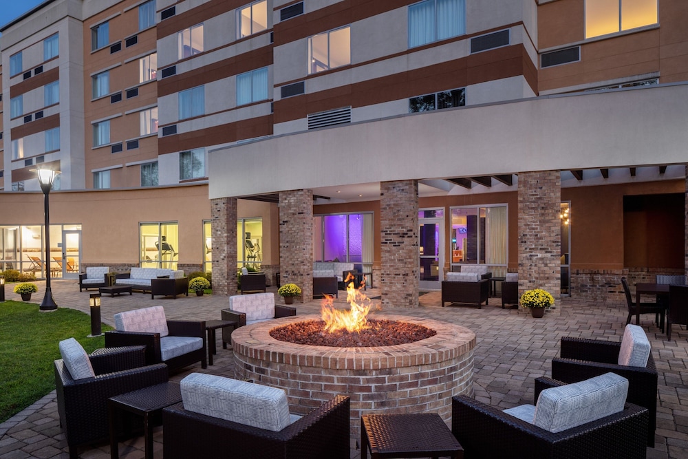 Courtyard by Marriott Charleston Downtown Civic Center - photo 28