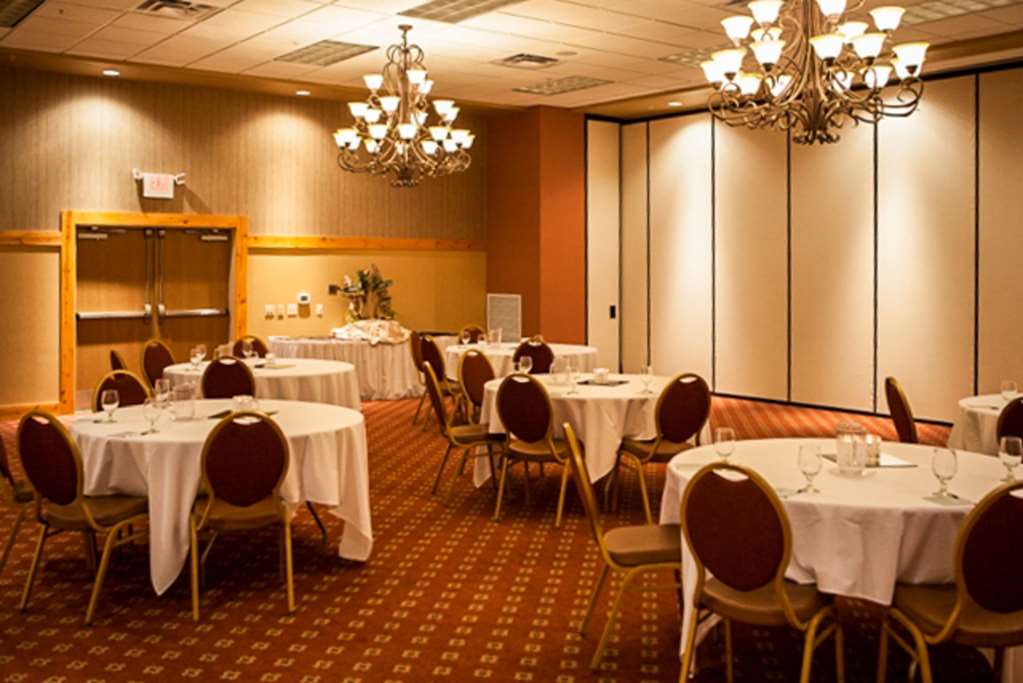 Sleep Inn & Suites Conference Center Eau Claire North - photo 35