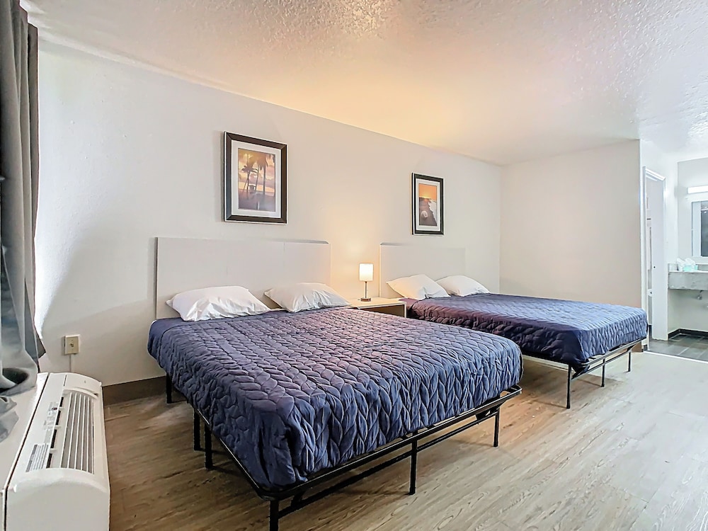 Quality Inn Davenport Maingate South - photo 10