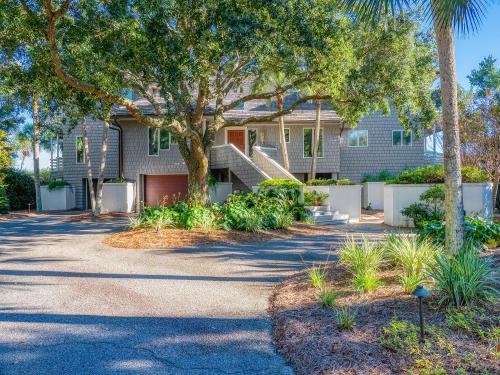 2271 Seascape Court in Seabrook Island, United States