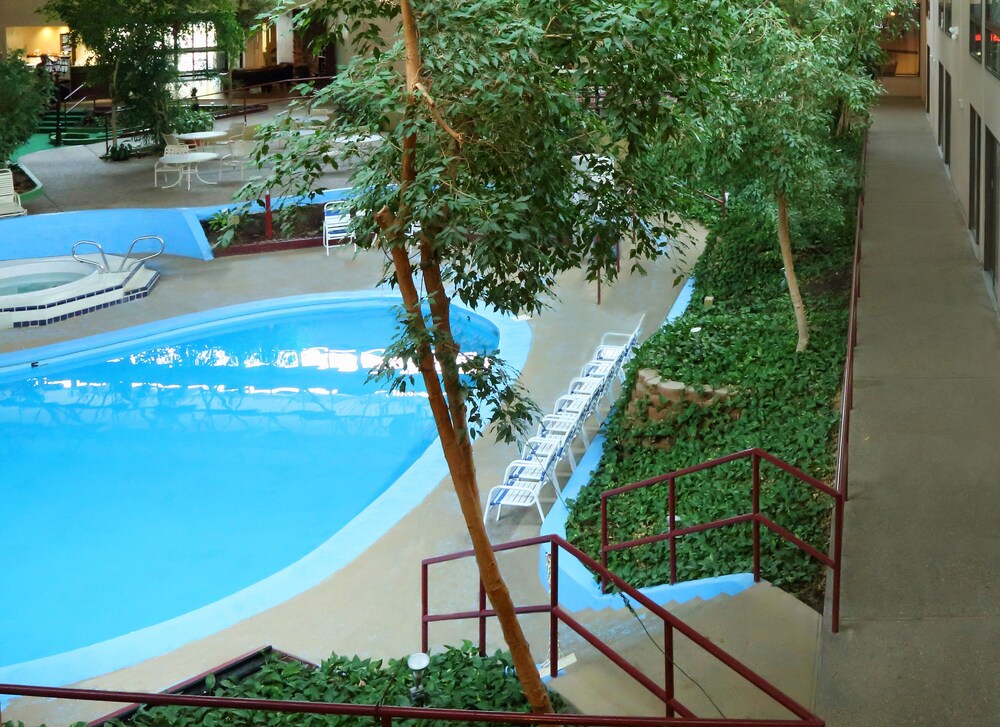 Townhouse Hotel Grand Forks - photo 14