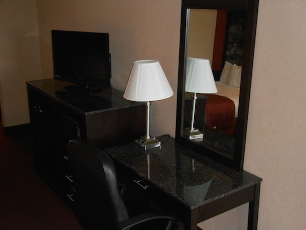 AmeriStay Inn - photo 3