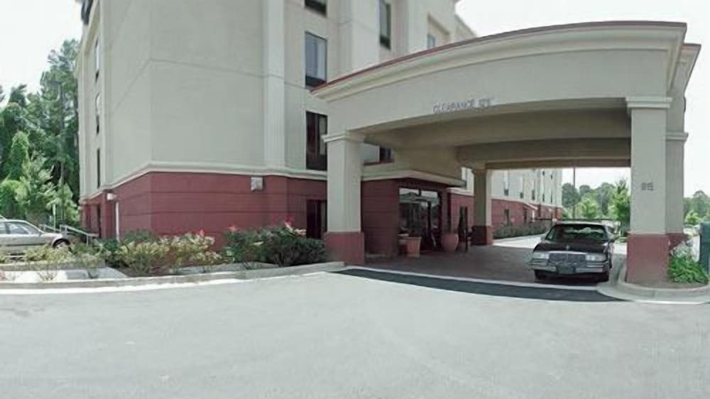 Hampton Inn Cumming - photo 36